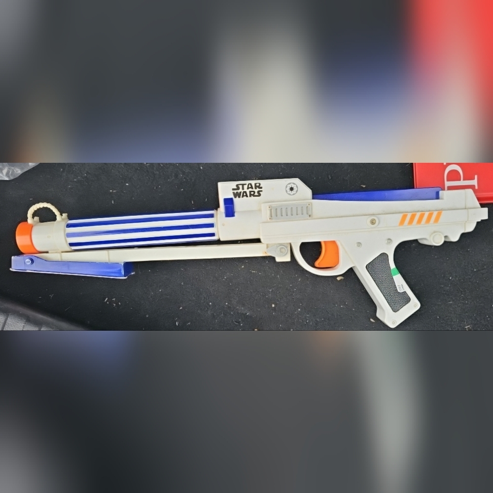 Star Wars Blue and White Action Blaster